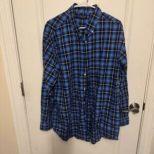 Men's Blue plaid long sleeve button down shirt in XL.